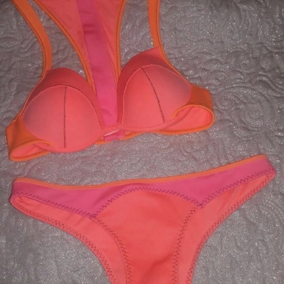 SOLD!!! Victoria's Secret Sport Bikini S/M 34B - Picture 9 of 9